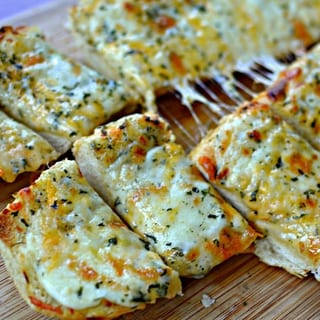 Garlic bread with cheese